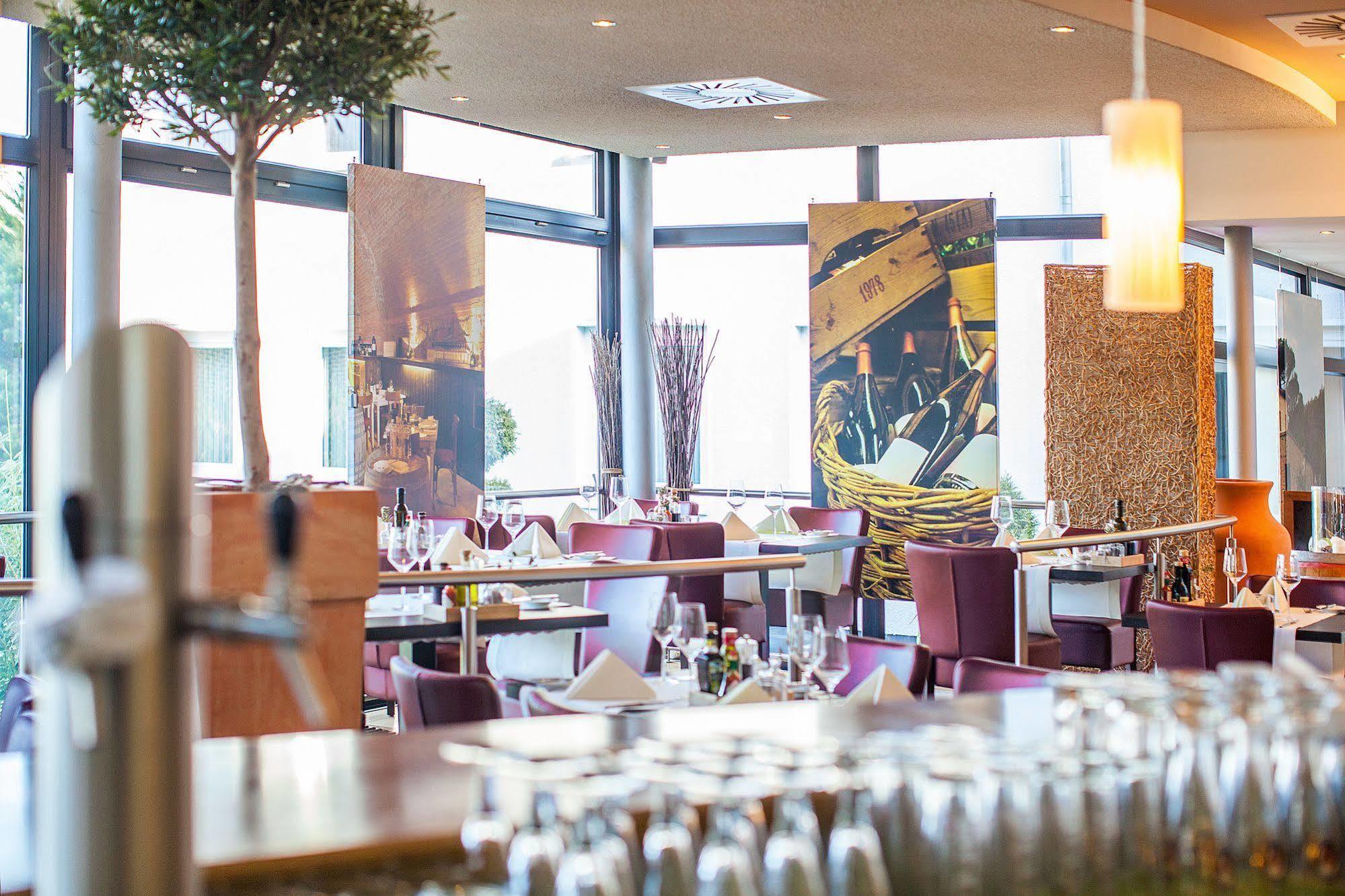 Parkhotel Ahrbergen Giesen Εξωτερικό φωτογραφία