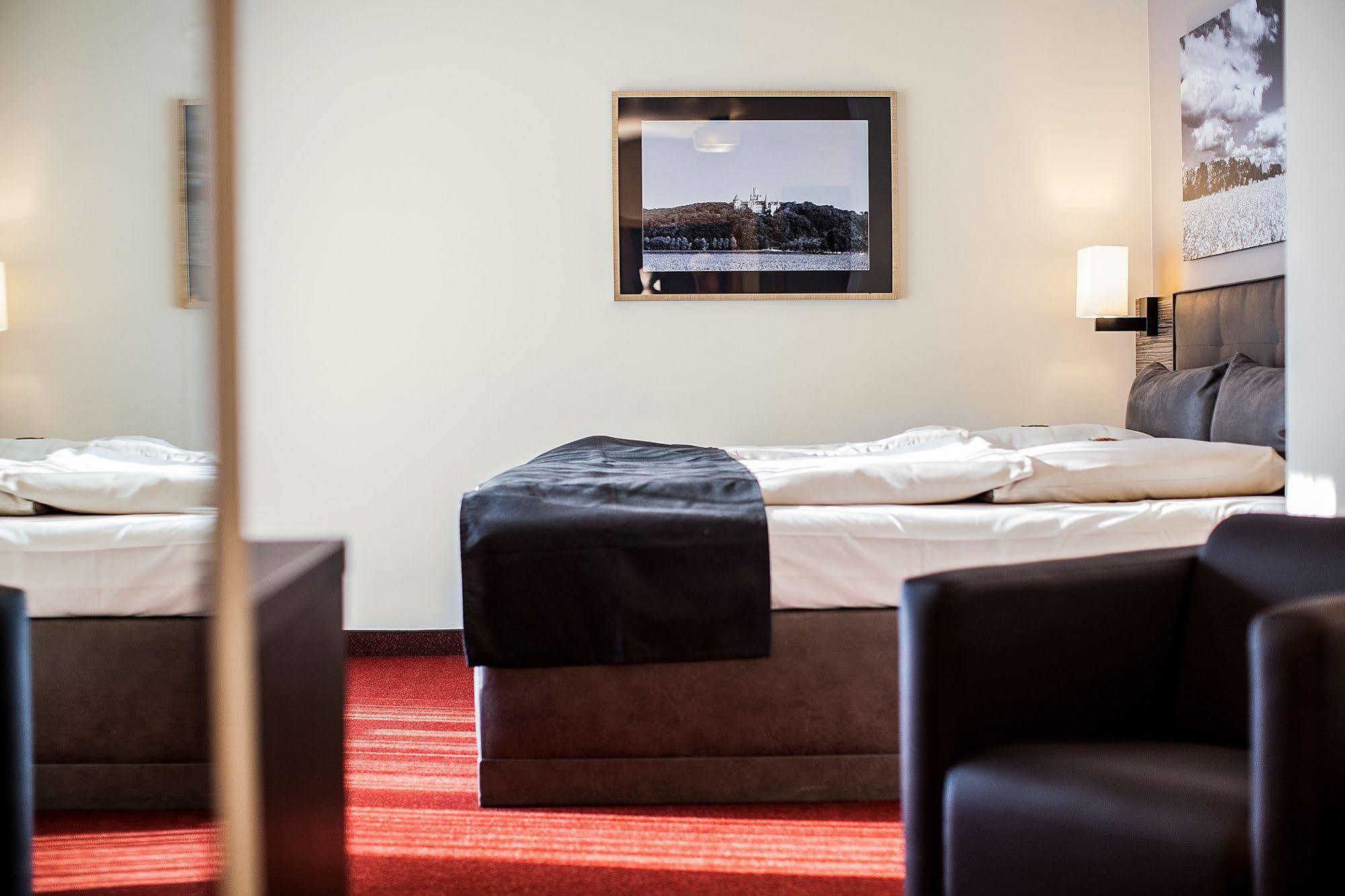 Parkhotel Ahrbergen Giesen Εξωτερικό φωτογραφία