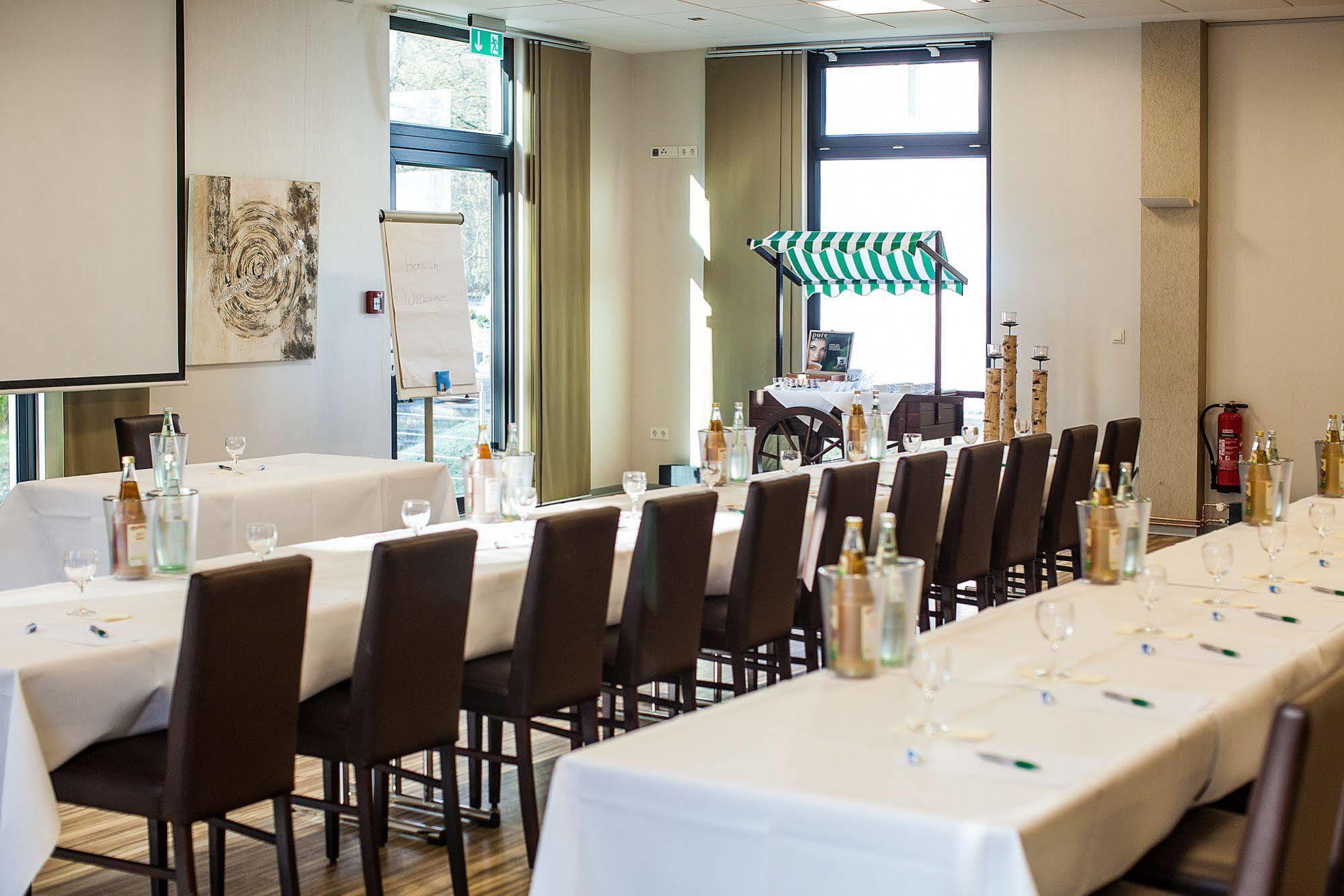 Parkhotel Ahrbergen Giesen Εξωτερικό φωτογραφία