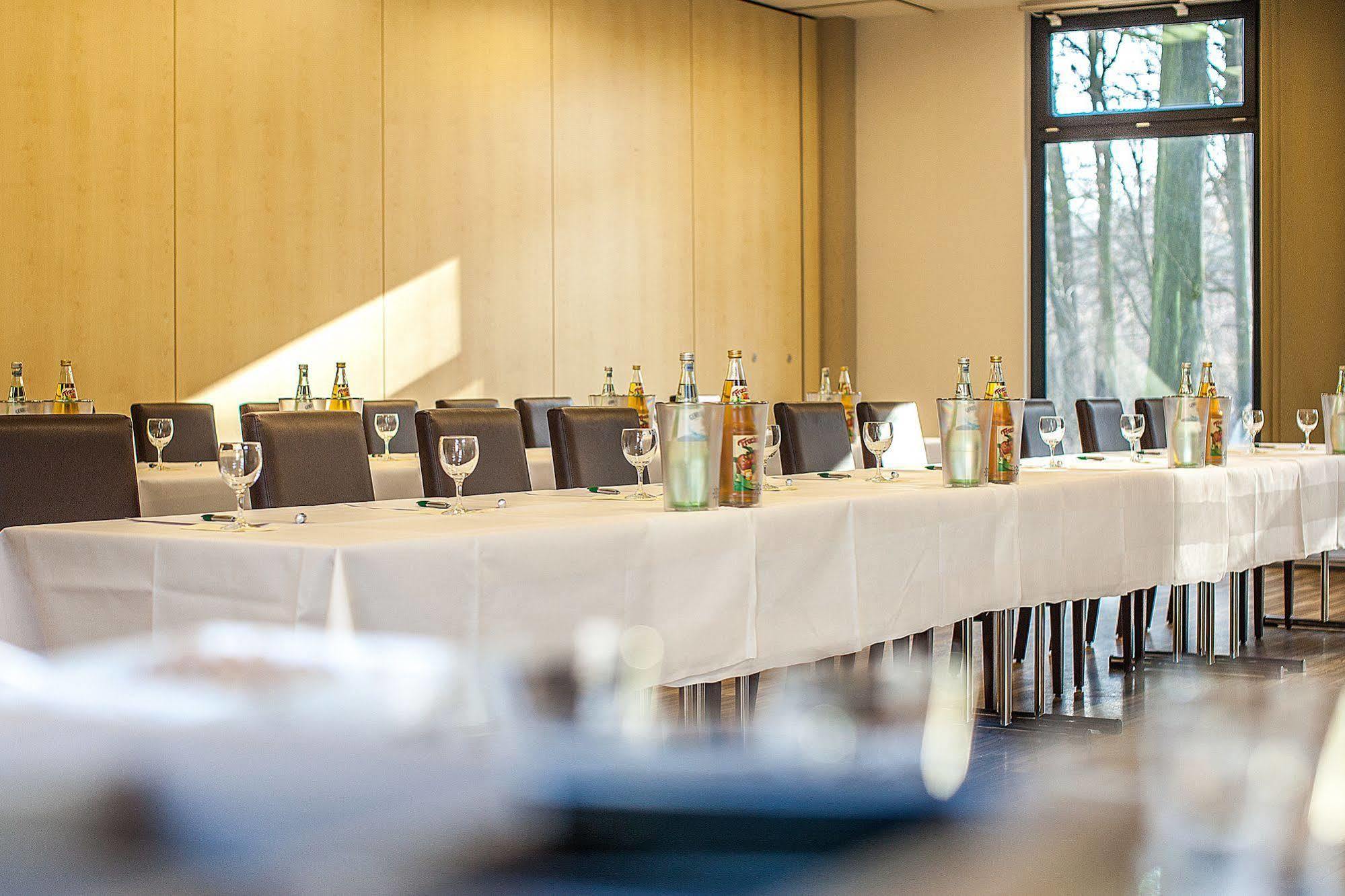 Parkhotel Ahrbergen Giesen Εξωτερικό φωτογραφία
